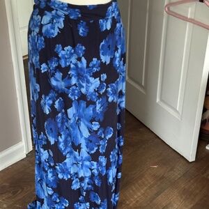 Reduced! Womans Maxi Skirt, Stretch, non Wrinkle, Size 18